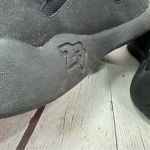 nike jordan trainer essentials black with silver logo and metallic fleck - Picture 5 of 8